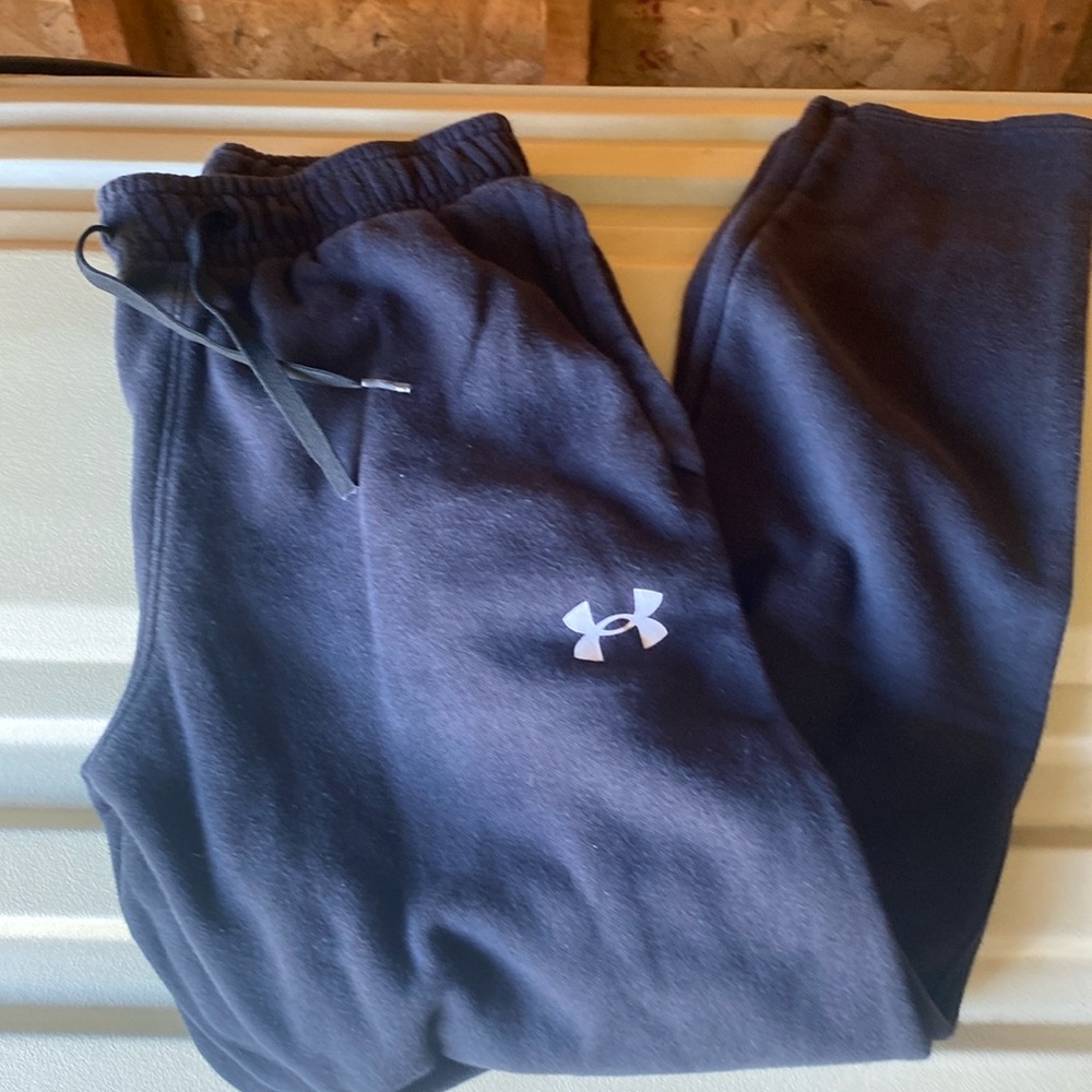 UA black sweatpants